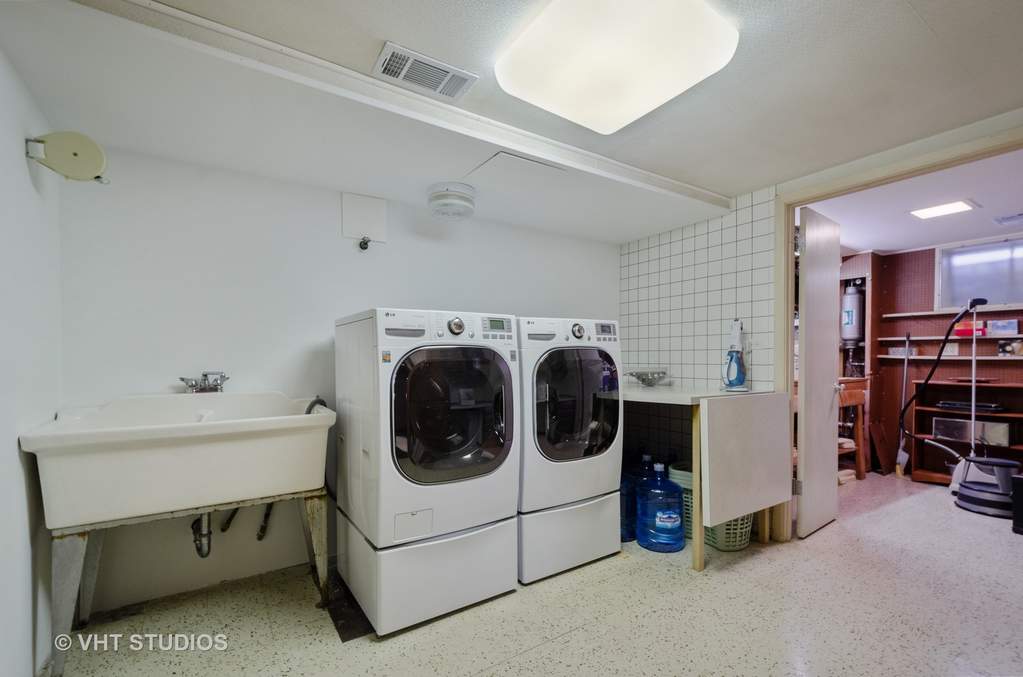 3101 W Chase Avenue Chicago, Illinois 60645 - Image 28