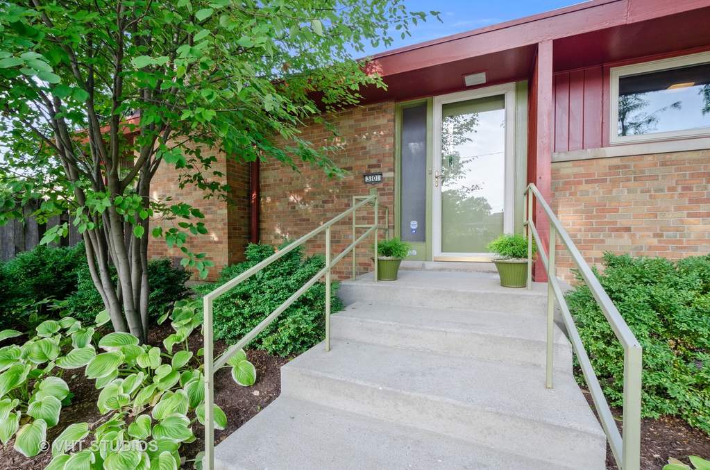 3101 W Chase Avenue Chicago, Illinois 60645 - Image 3