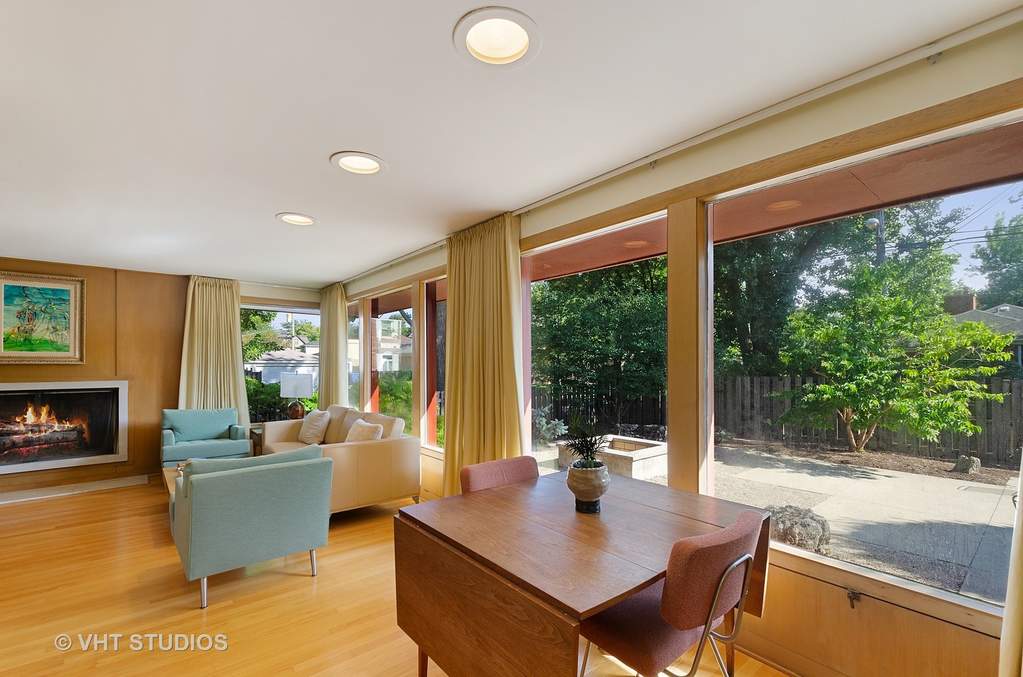 3101 W Chase Avenue Chicago, Illinois 60645 - Image 9