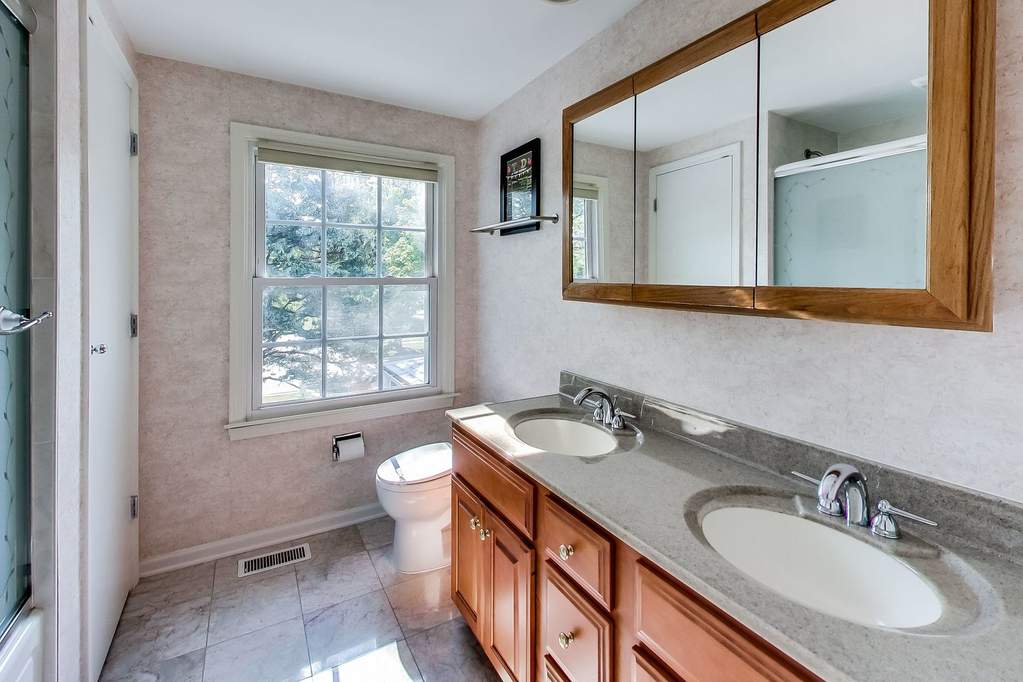 3918 Carousel Drive Northbrook, Illinois 60062 - Image 18