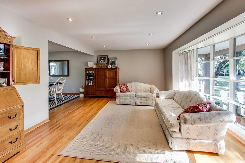 3918 Carousel Drive Northbrook, Illinois 60062 - Image 8