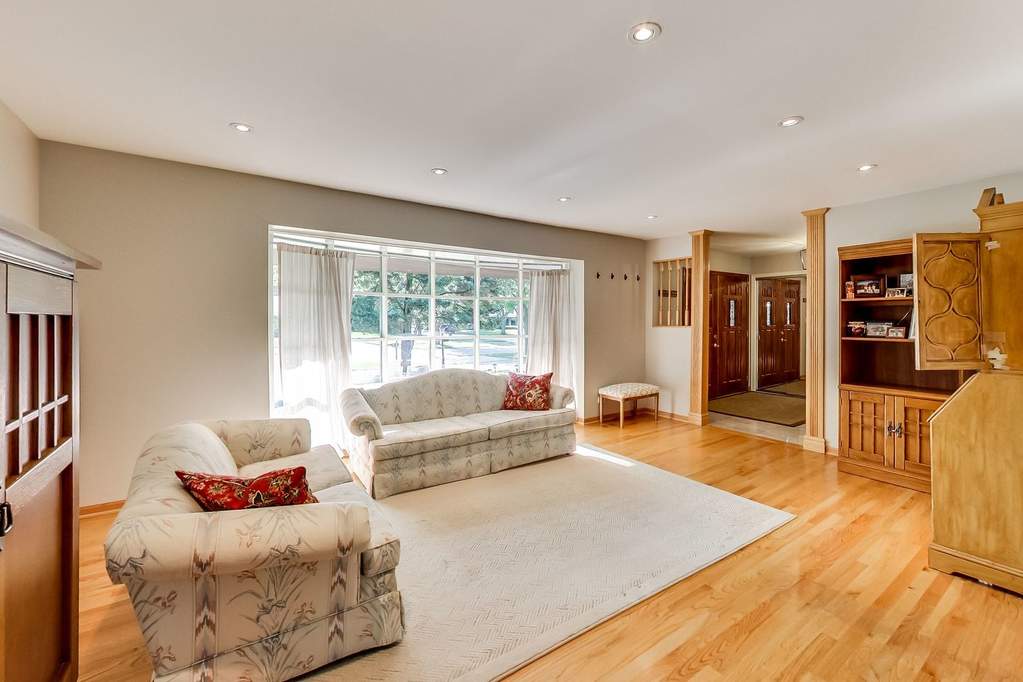 3918 Carousel Drive Northbrook, Illinois 60062 - Image 9