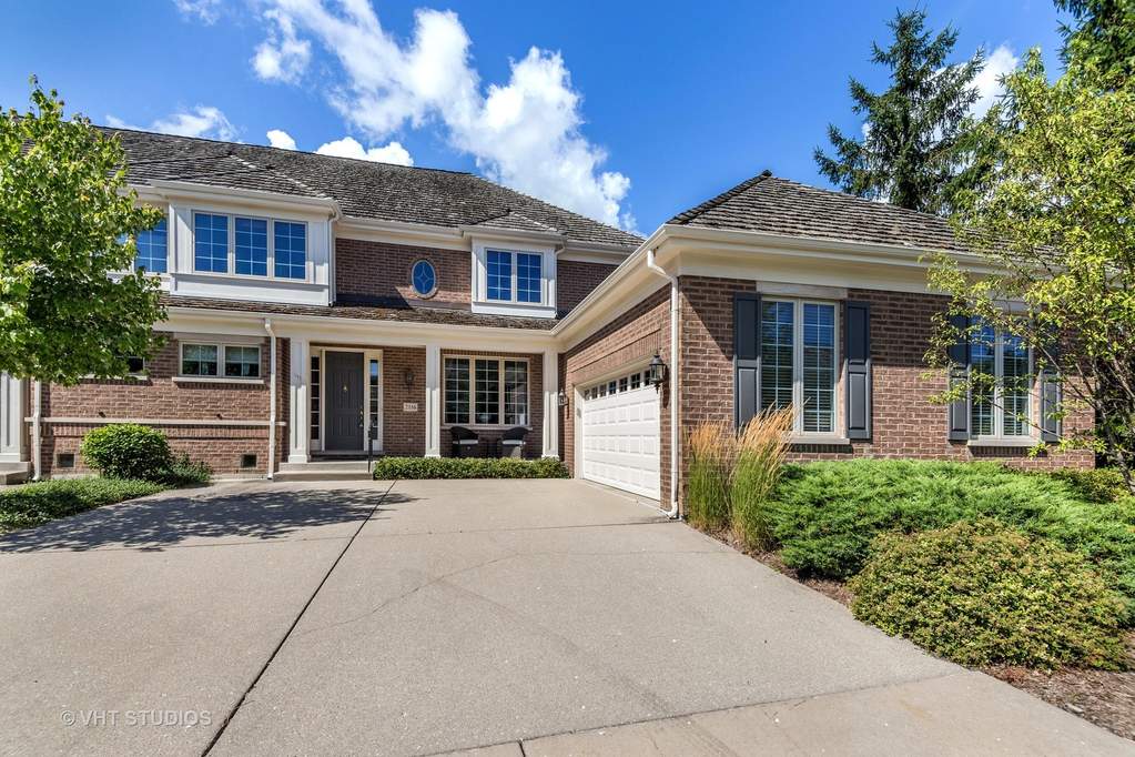 2116 Royal Ridge Drive Northbrook, IL 60062 MLS 10487999 properties