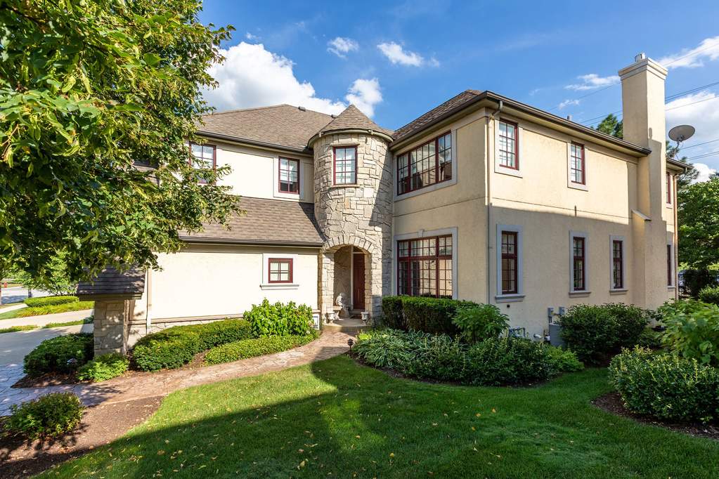 2105 Lillian Lane Lisle, Illinois 60532 - Image 1