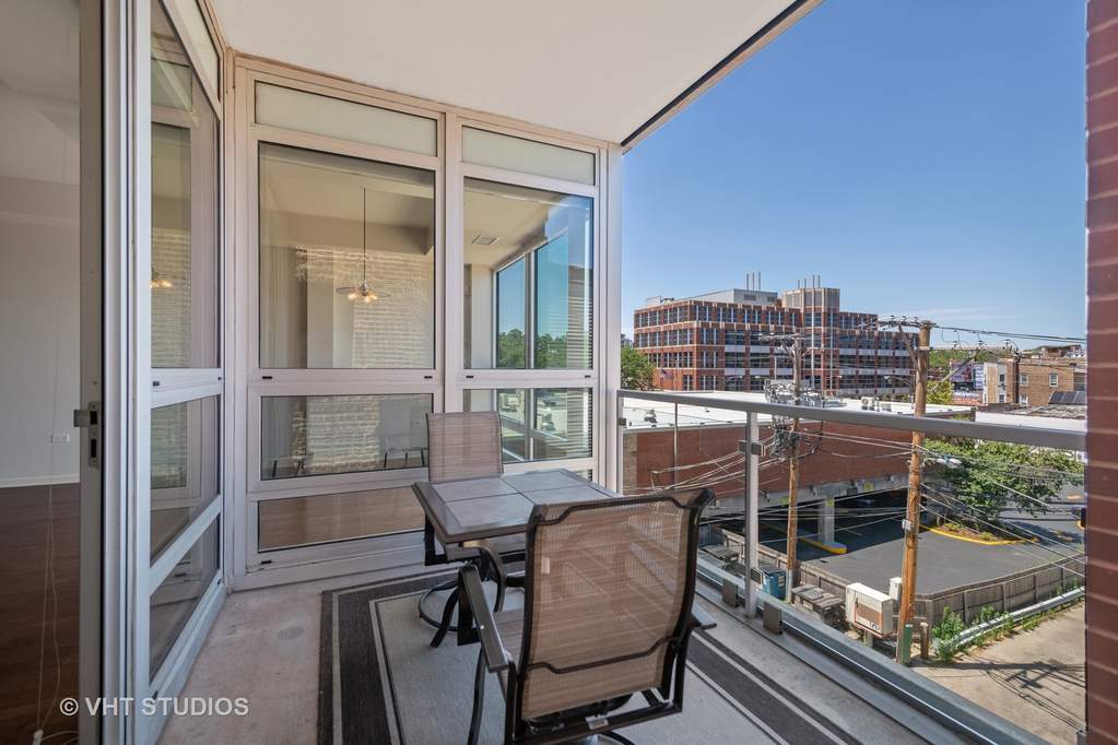 744 W Fullerton Parkway #403 Chicago, Illinois 60614 - Image 21