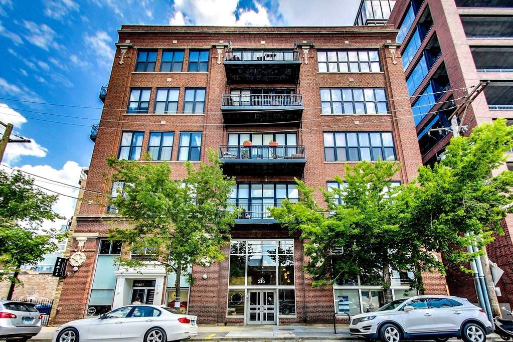 215 N Aberdeen Street #609B Chicago, Illinois 60607 - Image 1