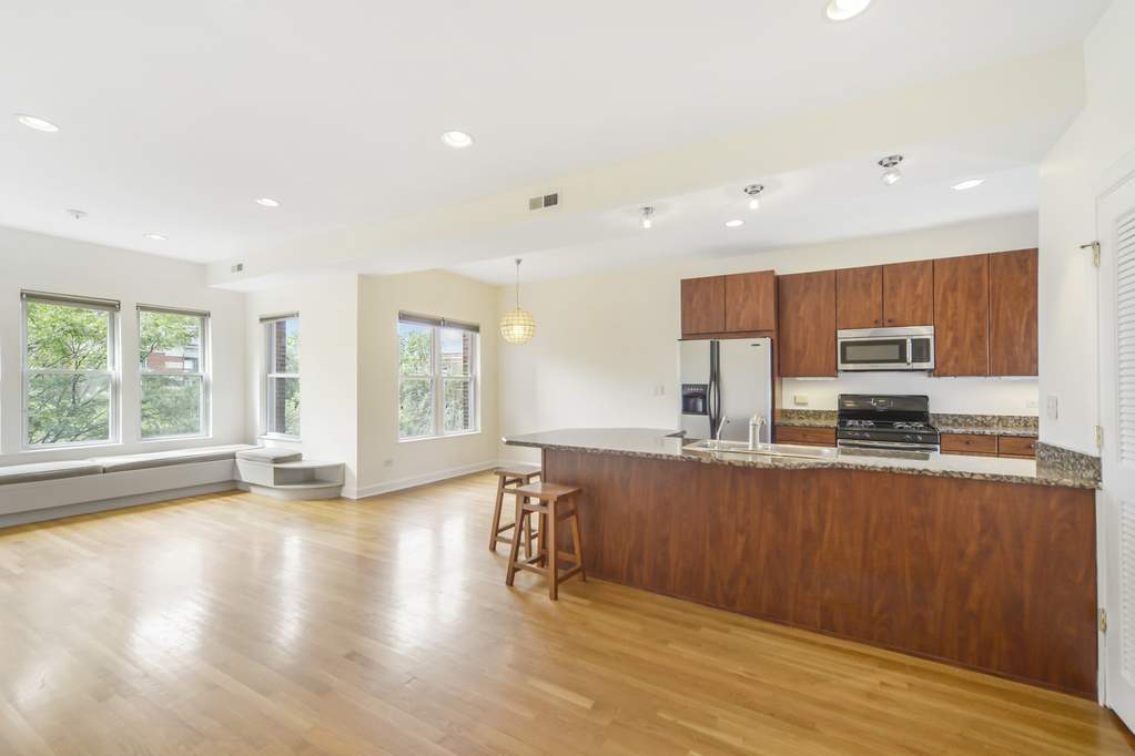 1628 W Juneway Terrace #3 Chicago, Illinois 60626 - Image 2