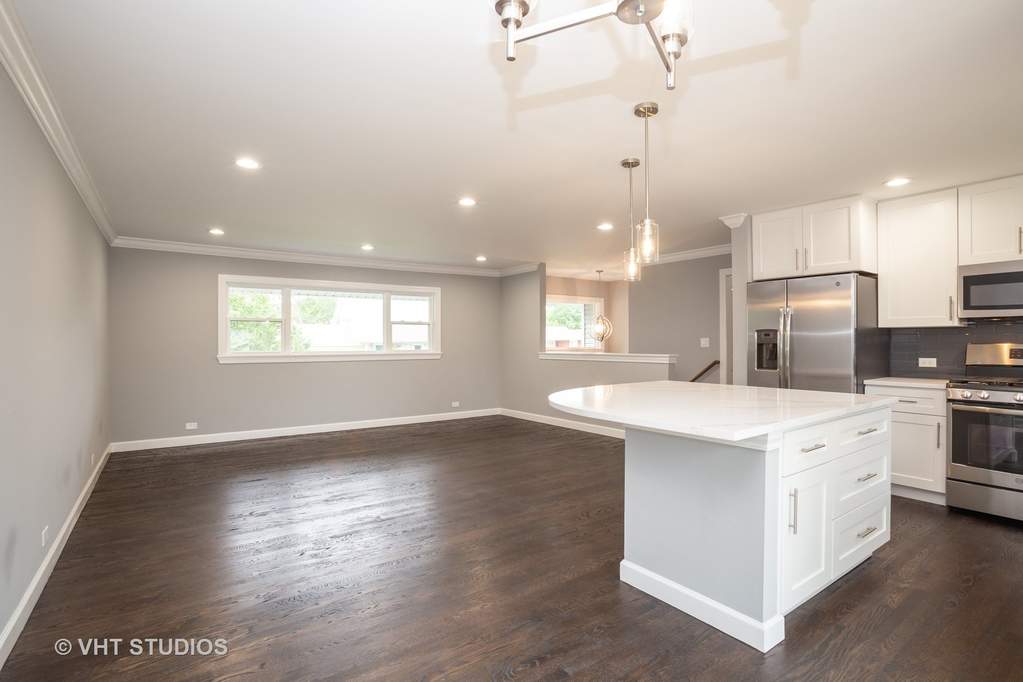 1133 Lancaster Avenue Elk Grove Village, Illinois 60007 - Image 9