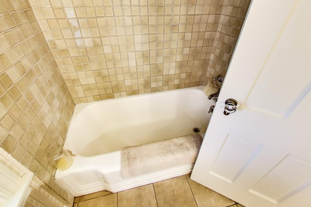 462 S Washington Street Elmhurst, Illinois 60126 - Image 24