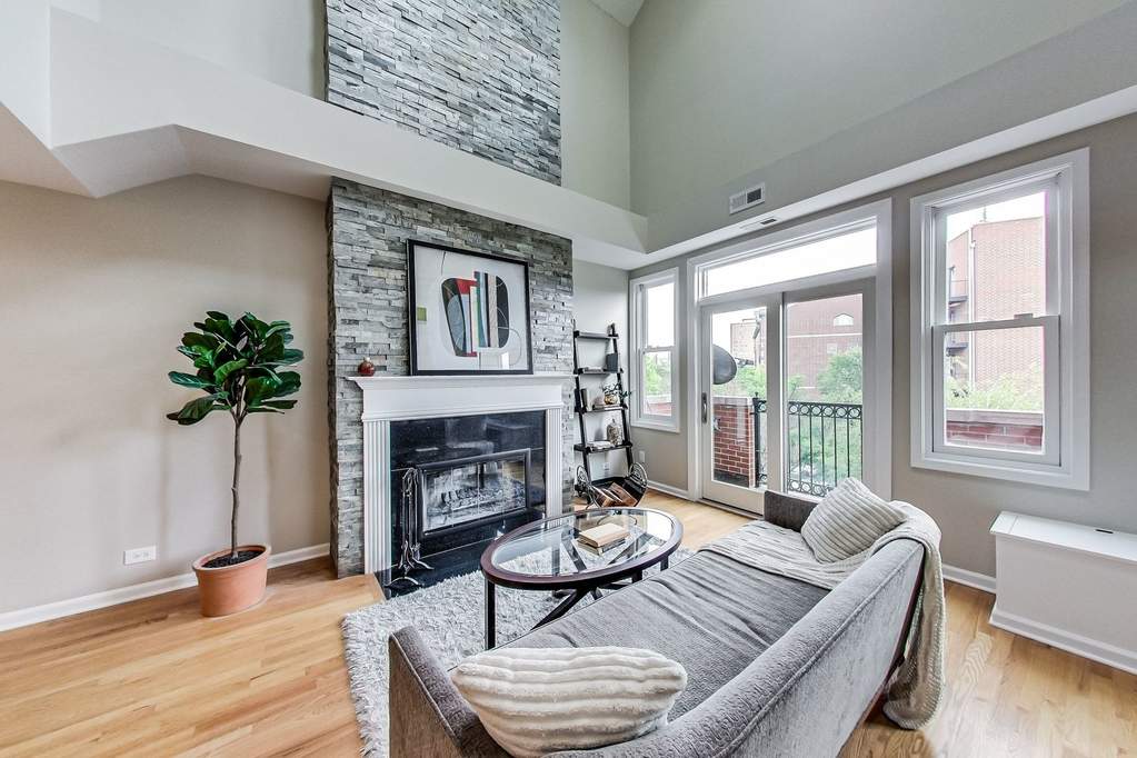 928 W Roscoe Street #3 Chicago, Illinois 60657 - Image 3