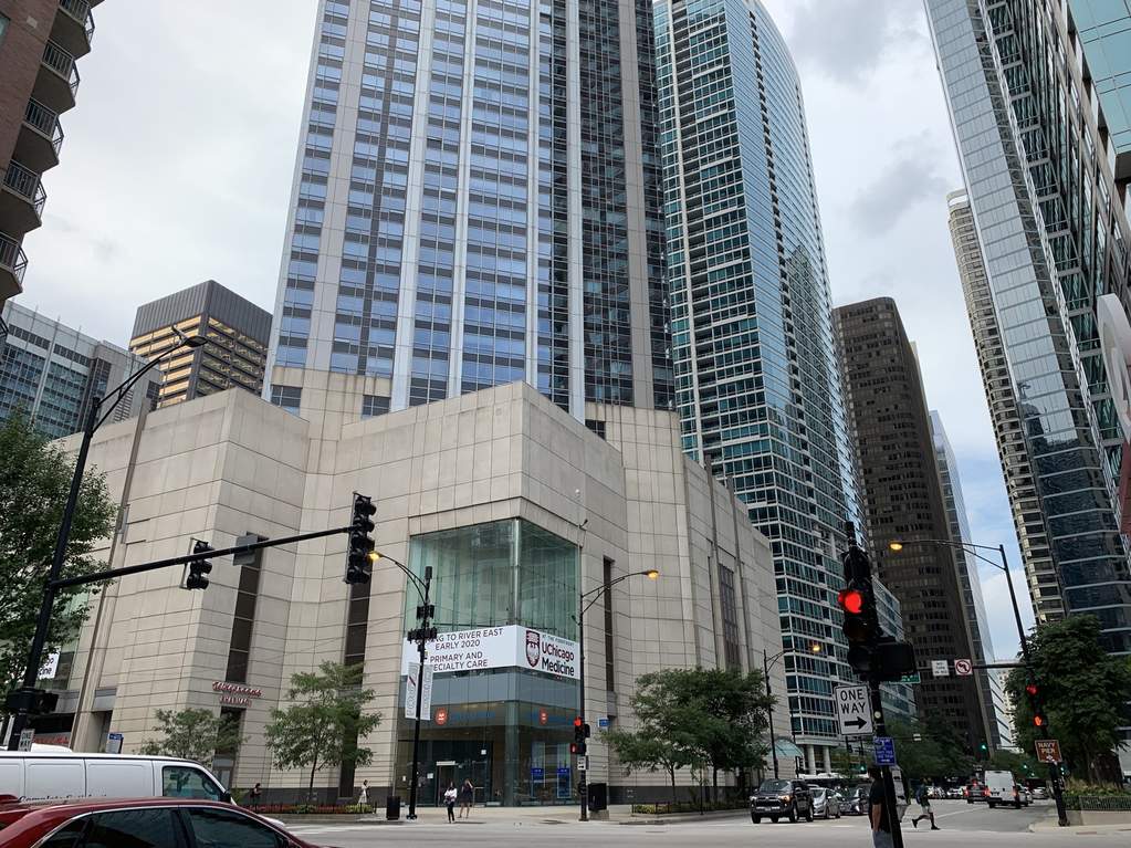 512 N Mcclurg Court #1704 Chicago, Illinois 60611 - Image 1