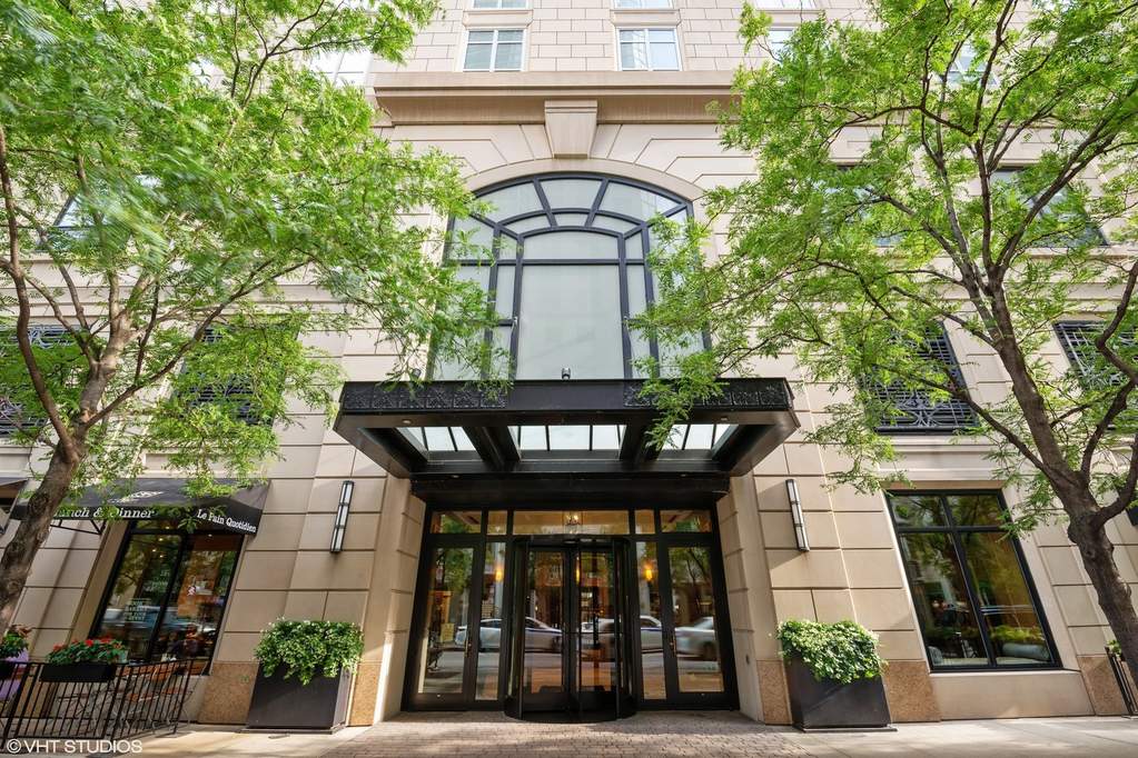 10 E Delaware Place #14D Chicago, Illinois 60611 - Image 1