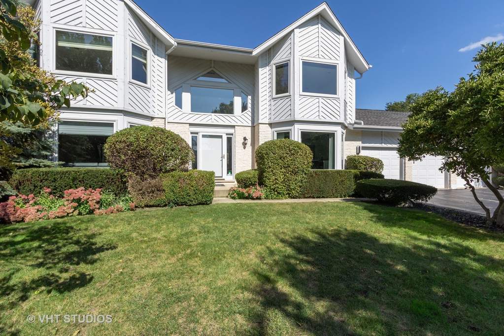 212 Thompson Boulevard Buffalo Grove, Illinois 60089 - Image 1