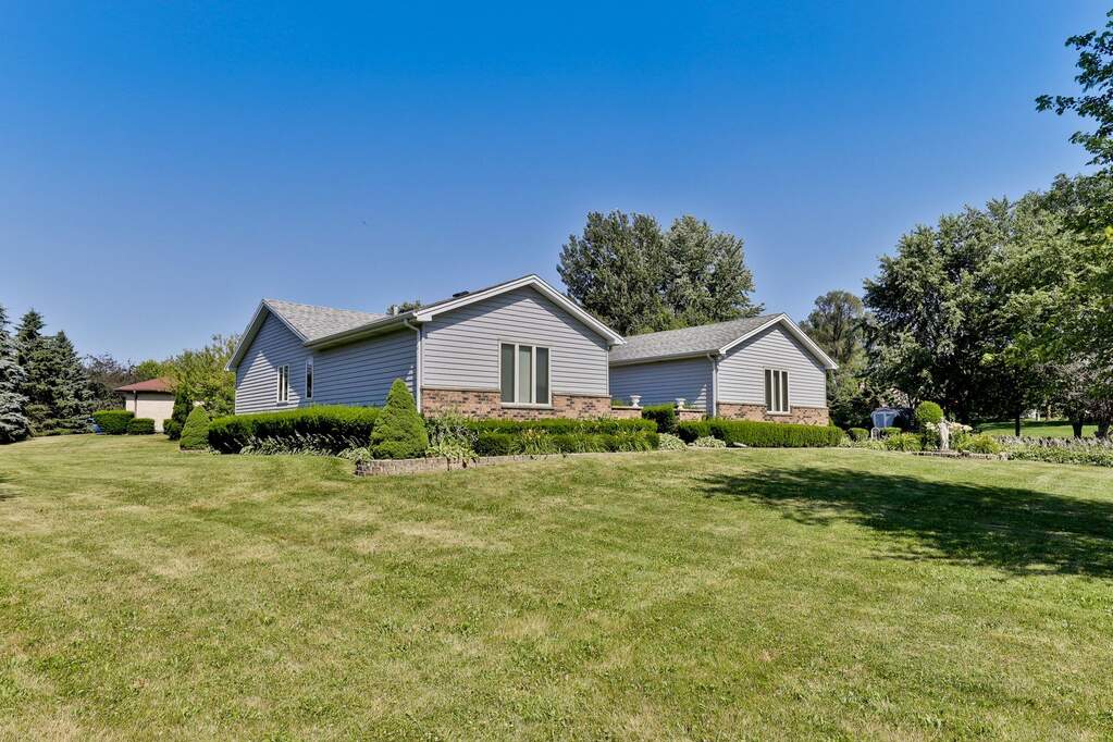 315 Pierce Street Gilberts, IL 60136 MLS 10544070 properties