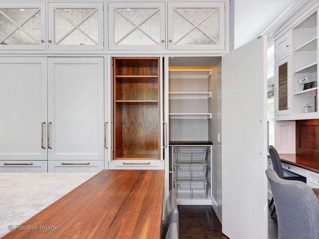 1407 N Hoyne Avenue Chicago, Illinois 60622 - Image 26