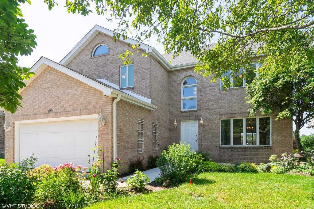 1945 Brookside Lane Hoffman Estates, Illinois 60169 - Image 1