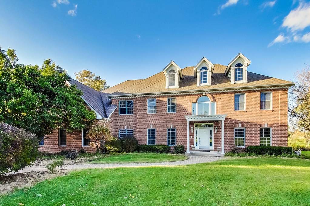 3737 Wolf Road Oswego, IL 60543 MLS 10556848 properties