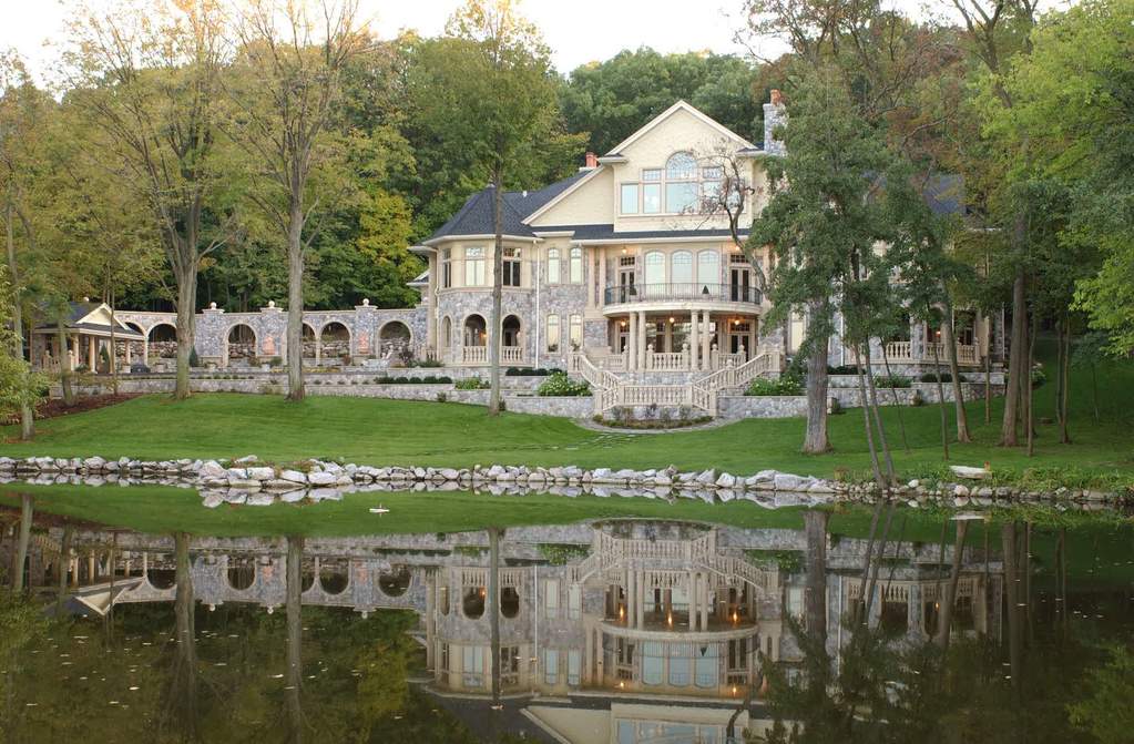 N1860 N. Black Point Road Linn, WI 53147 MLS 10565045 properties