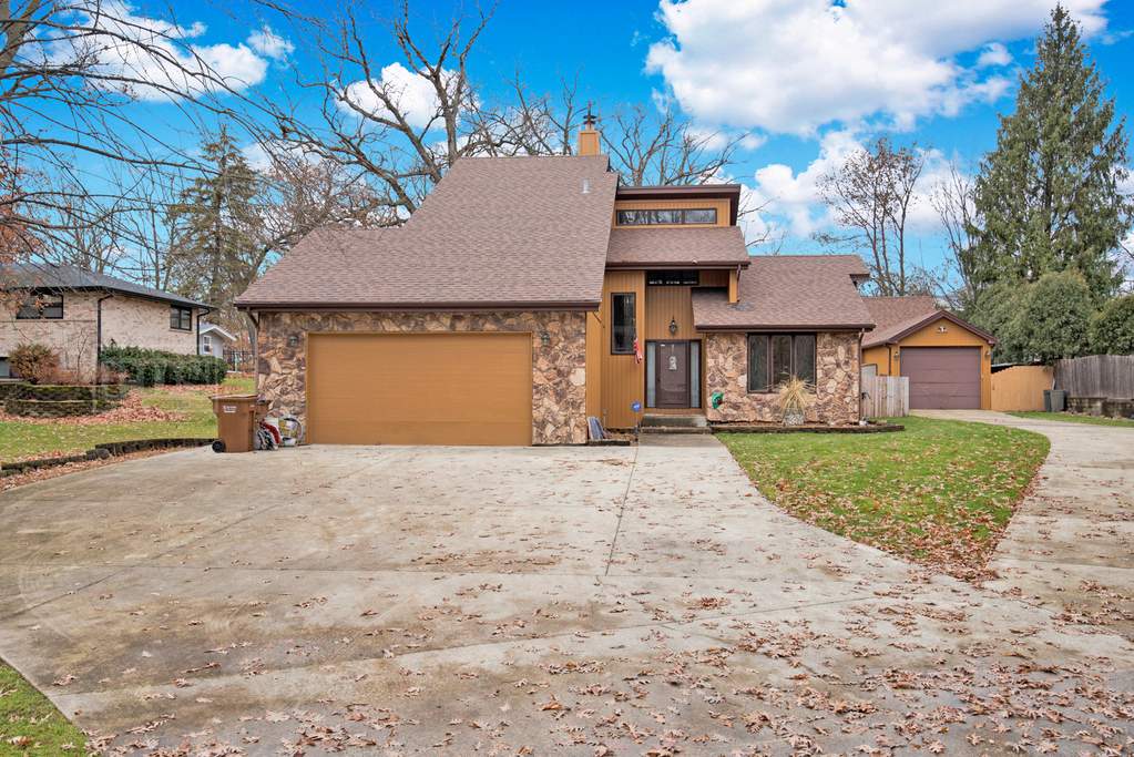 810 1/2 Cedar Street Willow Springs, IL 60480 MLS 10585372 properties