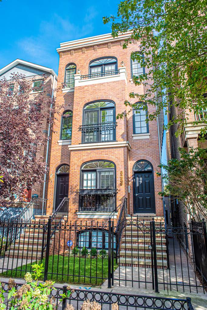 3239 N Racine Avenue #3 Chicago, IL 60657 | MLS# 10601410 | @properties