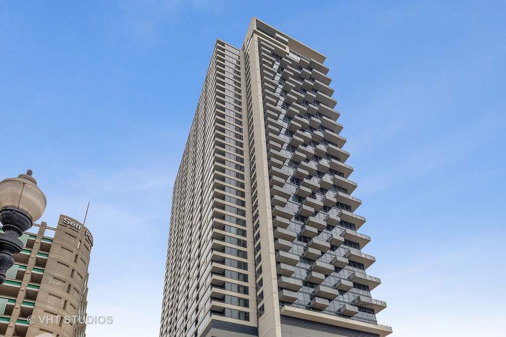 235 W Van Buren Street #3222 Chicago, Illinois 60607 - Image 1