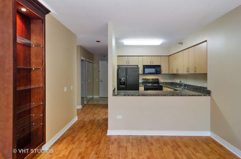 512 N Mcclurg Court #1011 Chicago, Illinois 60611 - Image 4