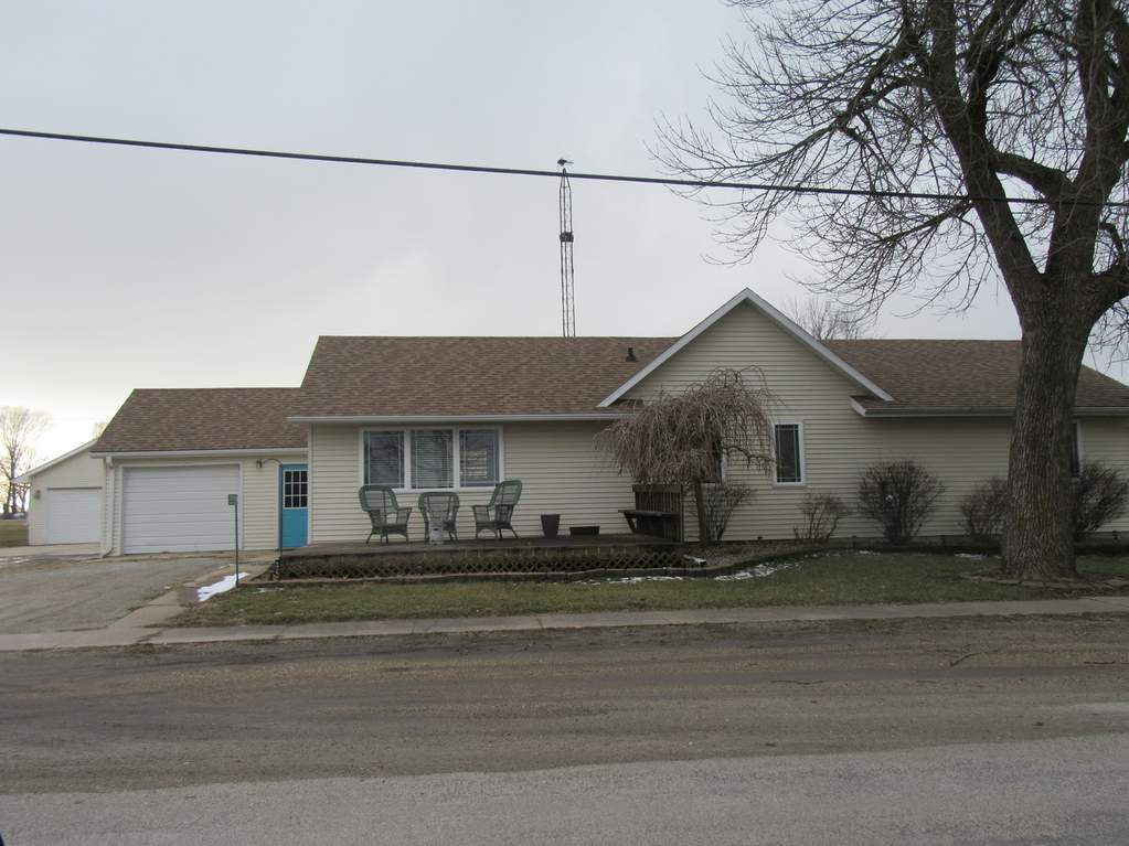 119 W Riverdale Dr Clifton Il 60927 Zillow