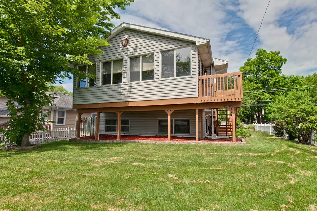 25180 W Lake Shore Drive Ingleside, IL 60041 MLS 10644389 properties