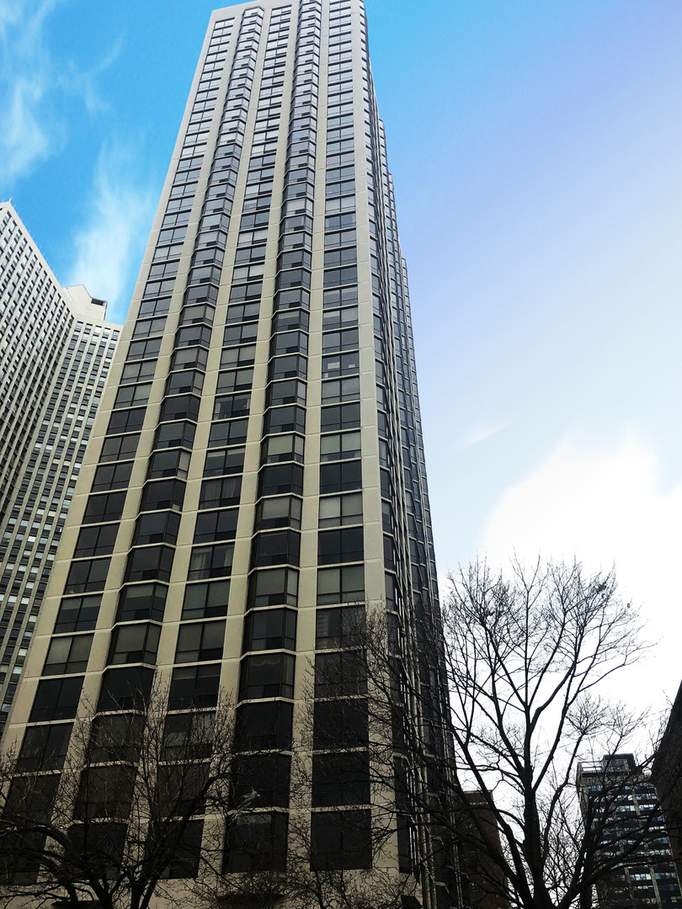 2650 N Lakeview Avenue 1906 Chicago, IL 60614 MLS 10683749