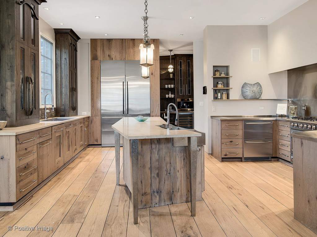 132 S Park Avenue Hinsdale, Illinois 60521 - Kitchen