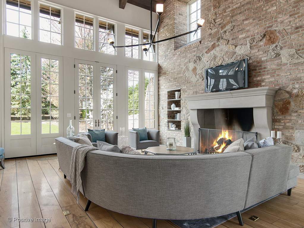 132 S Park Avenue Hinsdale, Illinois 60521 - Family Room