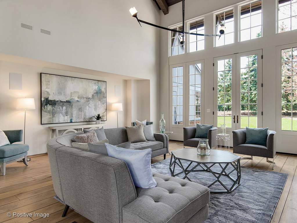 132 S Park Avenue Hinsdale, Illinois 60521 - Family Room