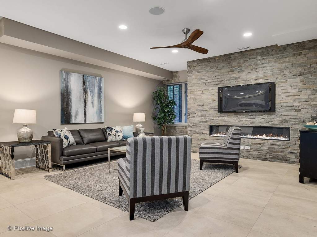 132 S Park Avenue Hinsdale, Illinois 60521 - Recreation Room