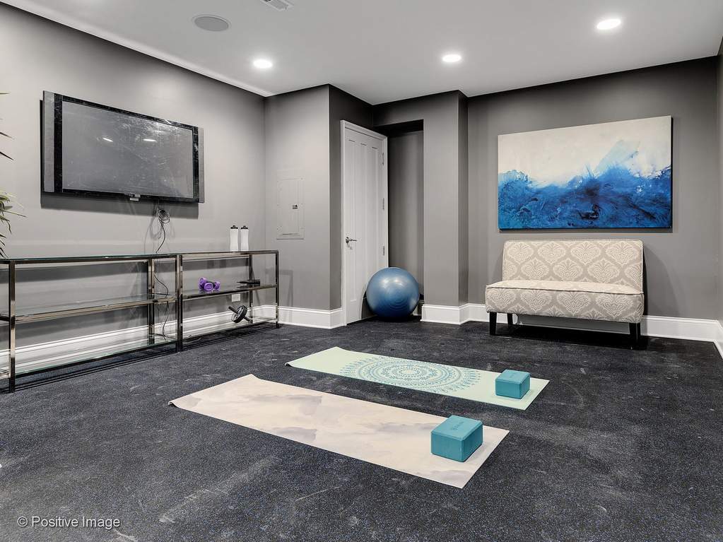 132 S Park Avenue Hinsdale, Illinois 60521 - Exercise Room