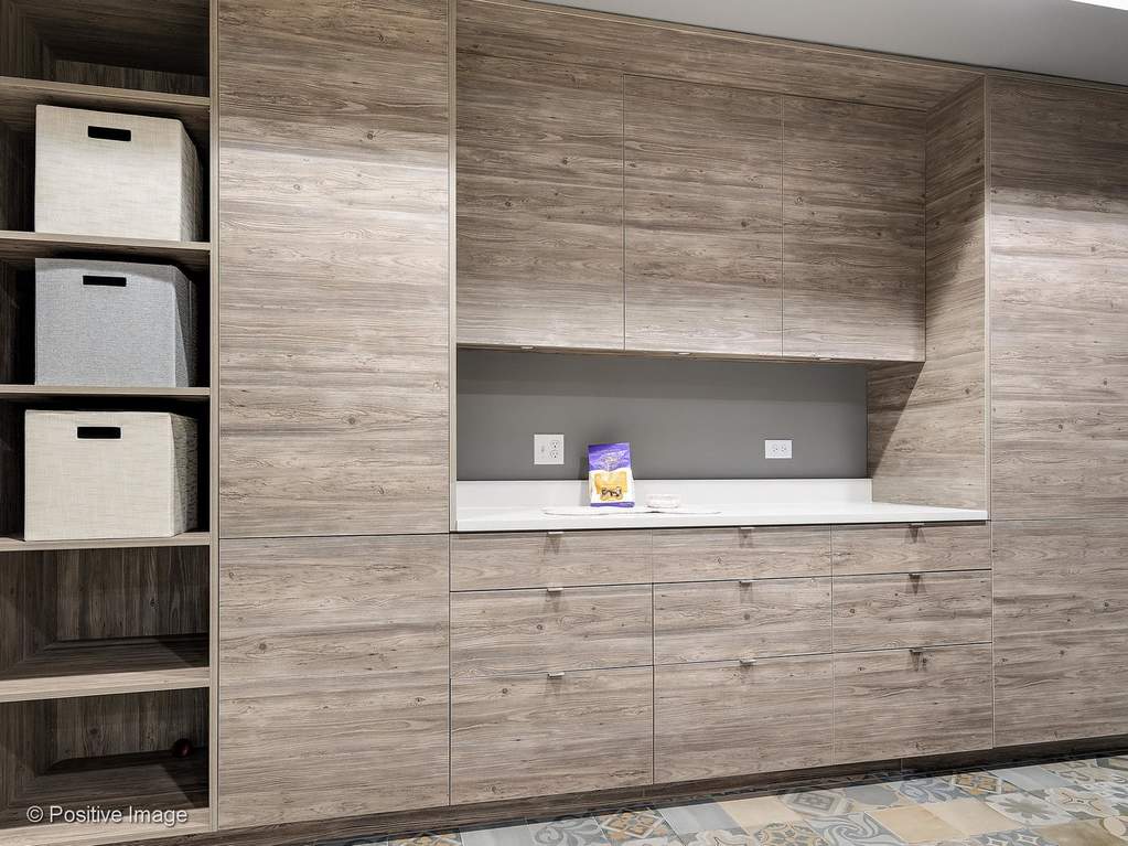 132 S Park Avenue Hinsdale, Illinois 60521 - Mud Room