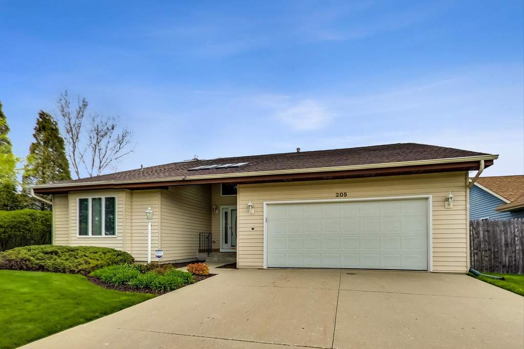 205 Potomac Lane Winthrop Harbor, Illinois 60096 - Image 1
