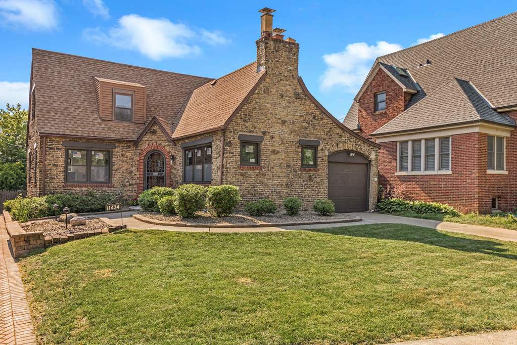 11434 S Oakley Avenue Chicago, IL 60643 MLS 10726167 properties