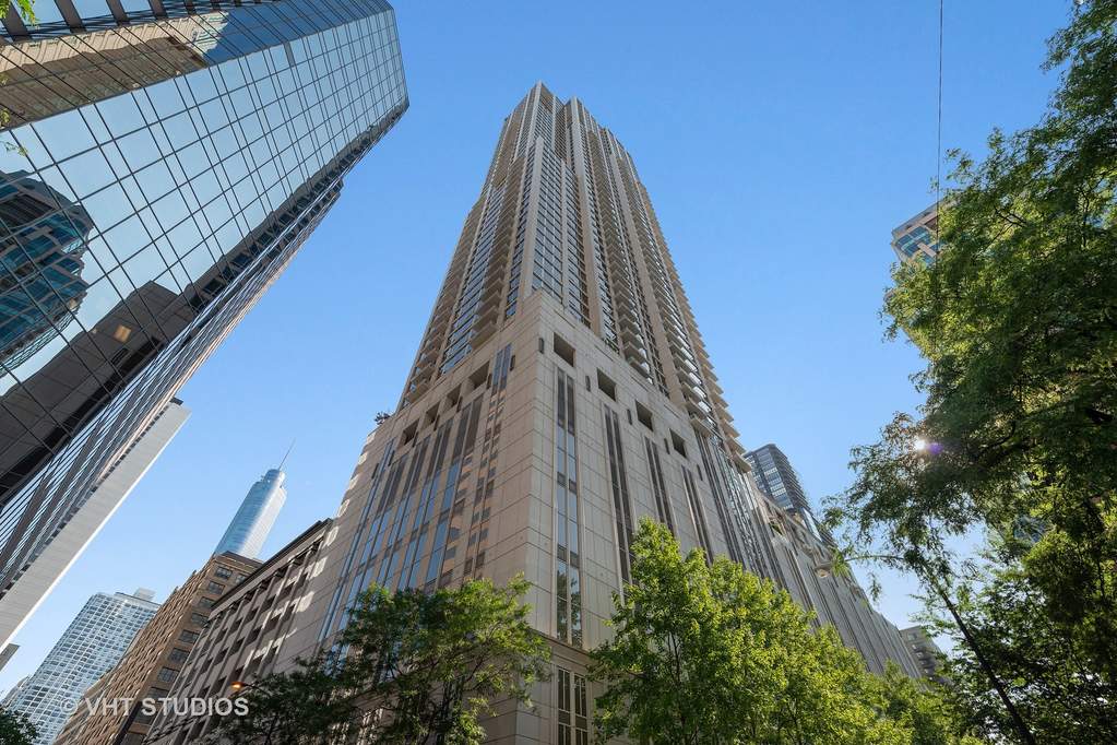 55 E Erie Street #1604 Chicago, IL 60611 | MLS# 10739305 | @properties