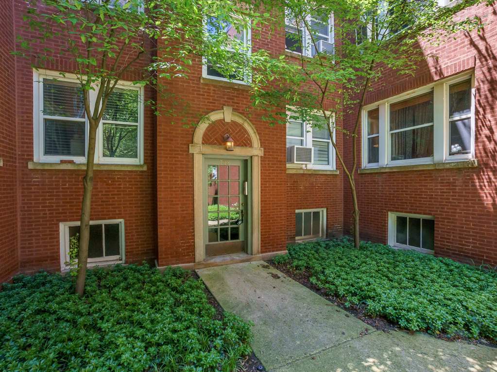 733 W Bittersweet Place 3E Chicago, IL 60613 MLS 10742636 properties