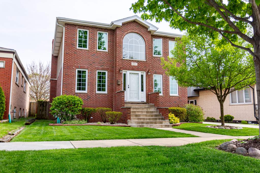 2917 W 102nd Street Evergreen Park, IL 60805 MLS 10750539 properties