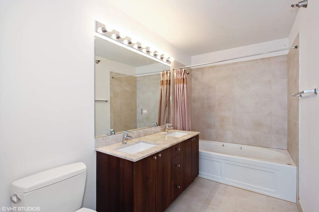 235 W Van Buren Street #3815 Chicago, Illinois 60607 - Image 8