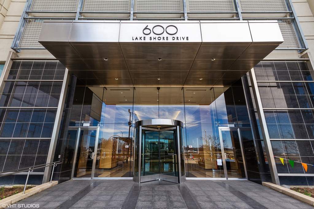 600 N Lake Shore Drive #1811 Chicago, Illinois 60611 - Image 1