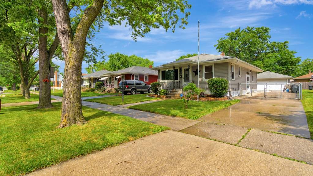 17427 Community Street Lansing, IL 60438 MLS 10761811 properties