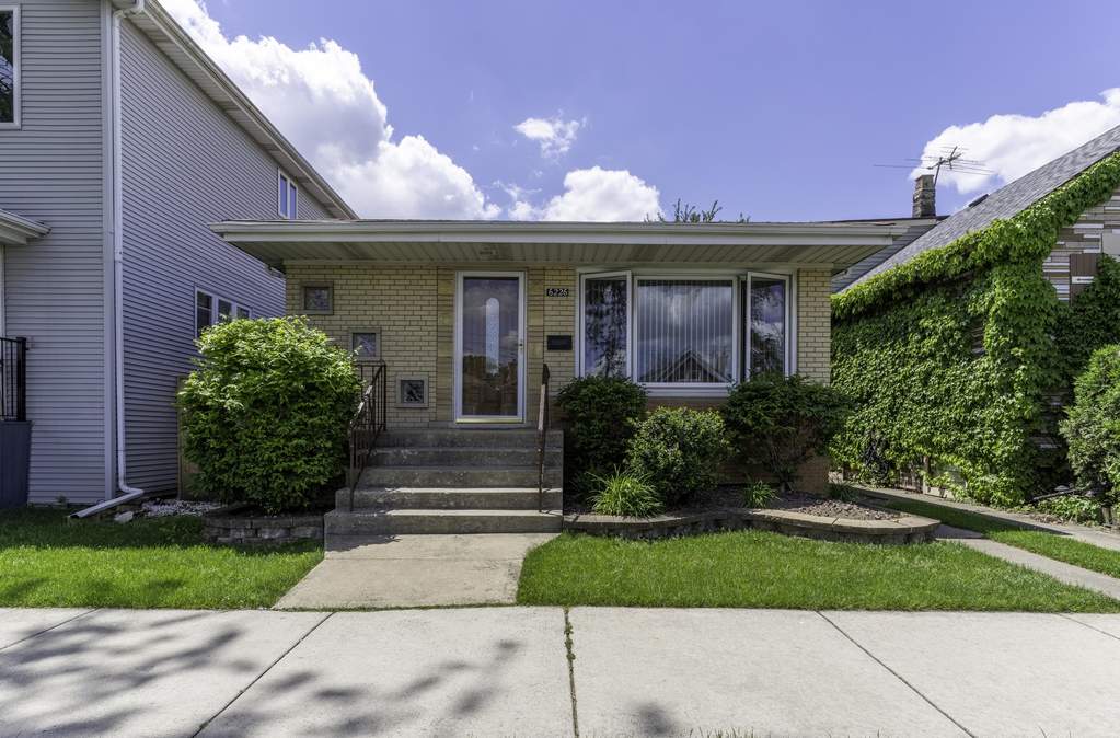 6226 S Meade Avenue Chicago, IL 60638 MLS 10775935 properties