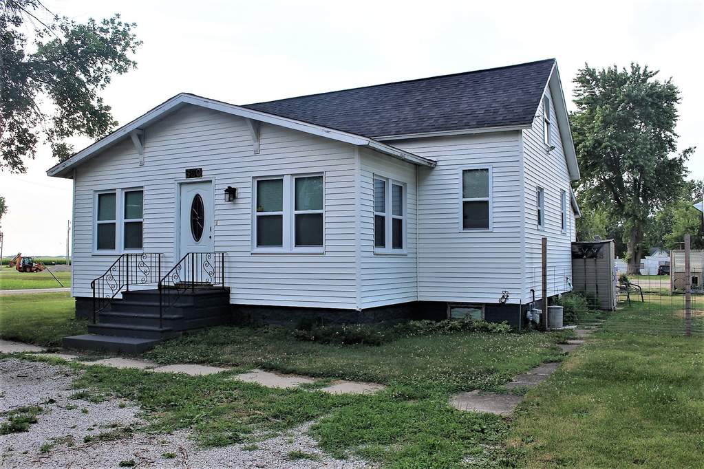 550 High Street Weldon, IL 61882 MLS 10782315 properties