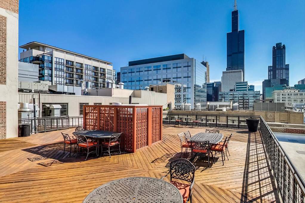 728 W Jackson Boulevard #914 Chicago, Illinois 60661 - Common Area Roof Deck