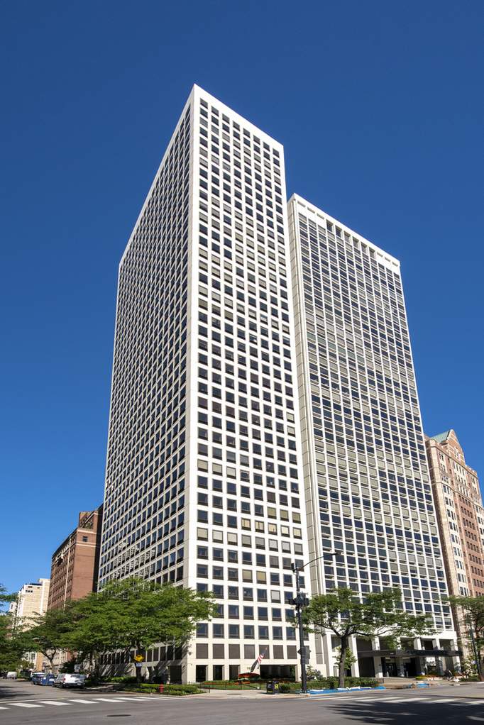 111 n lake shore drive