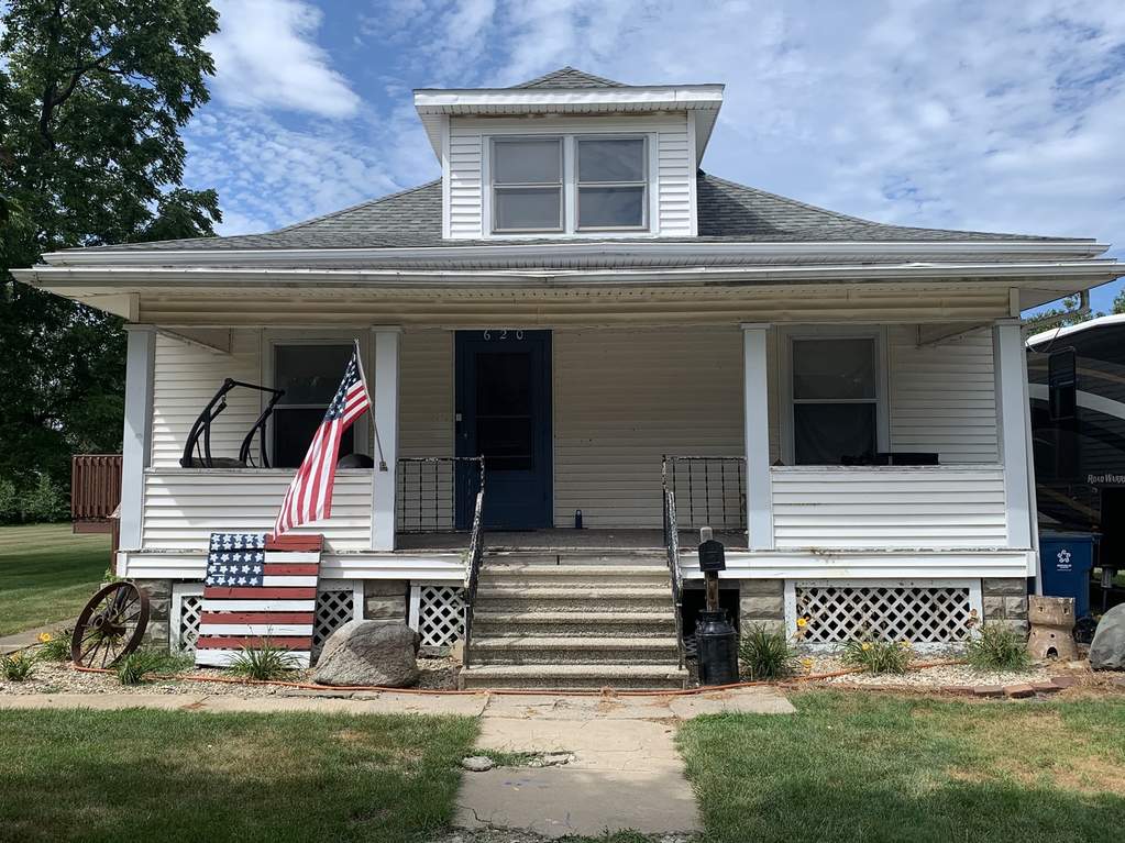 620 Maple Street Chenoa, IL 61726 MLS 10837024 properties
