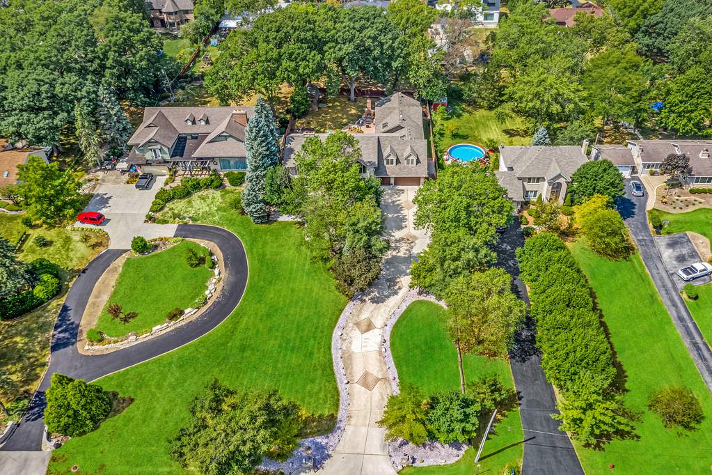 9200 S 82nd Avenue Hickory Hills, IL 60457 MLS 10846240 properties