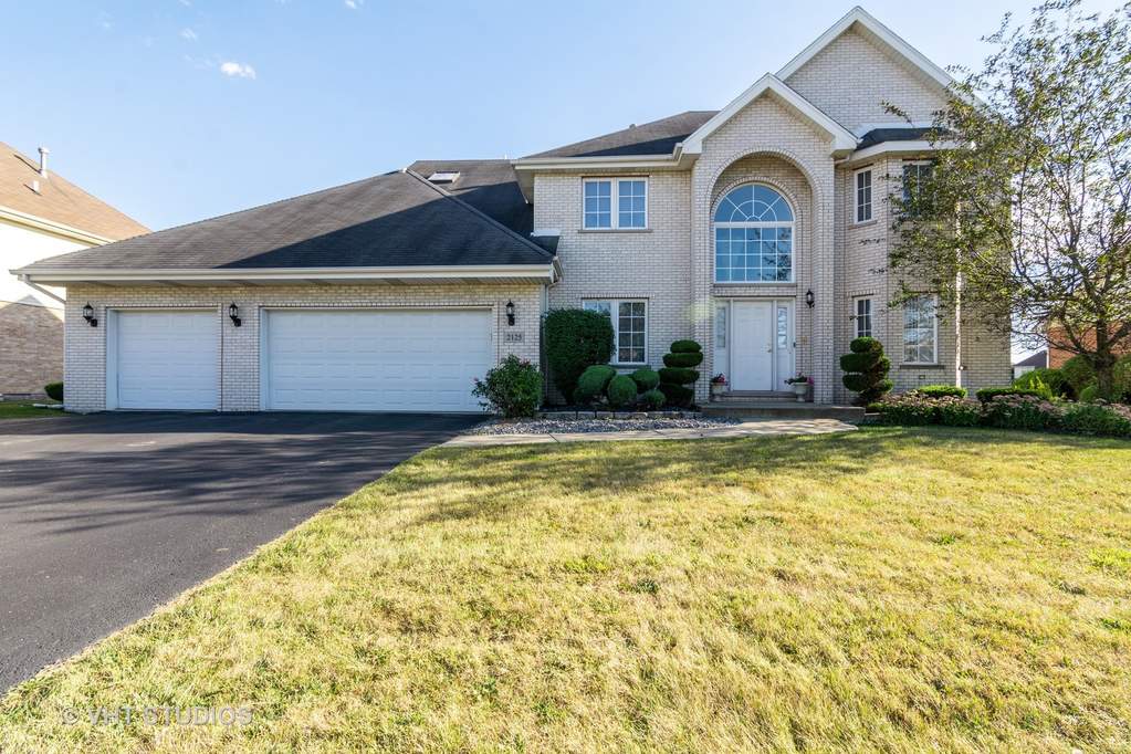 2125 Bluestem Parkway Lynwood, IL 60411 MLS 10851200 properties